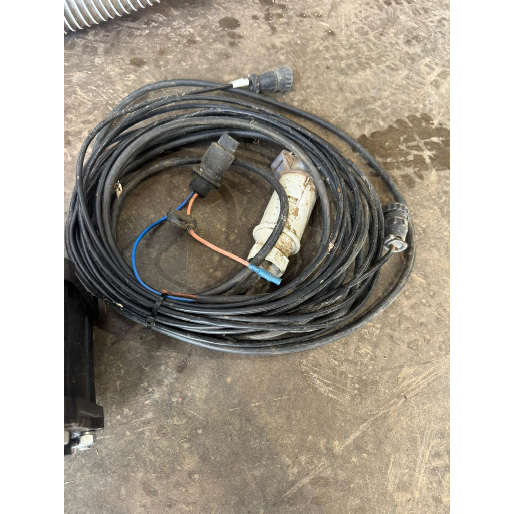 Techneat Outcast V2