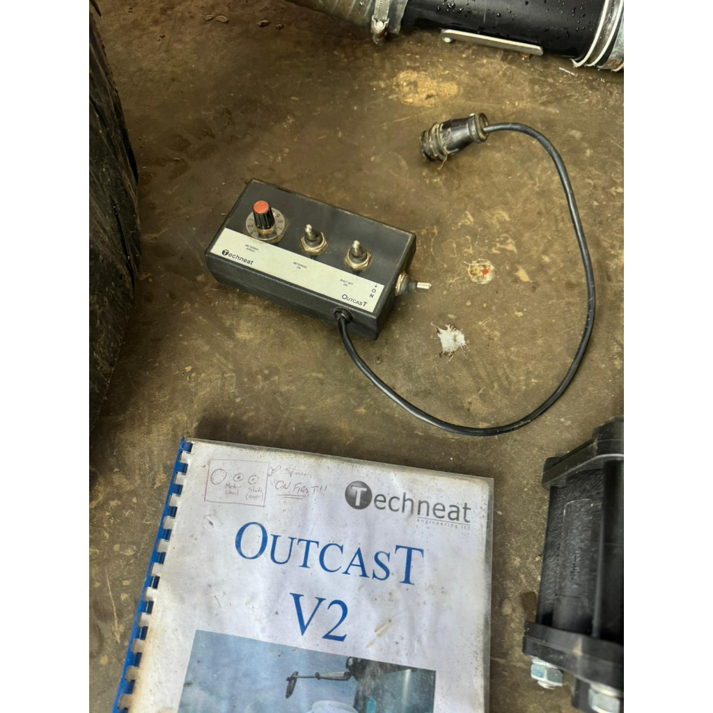 Techneat Outcast V2
